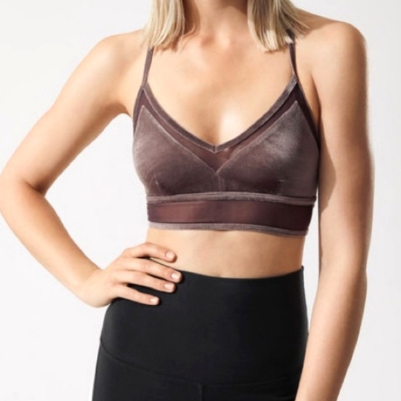 ALO Yoga Other - Alo Luxe Yoga sports bra women's size XS